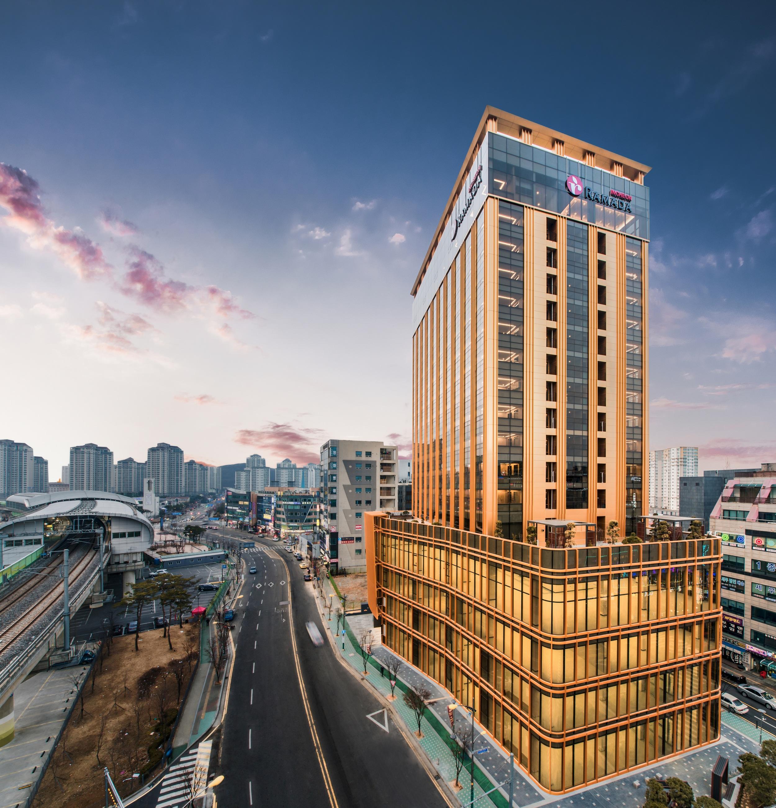 Gloucester Hotel Incheon Bagian luar foto