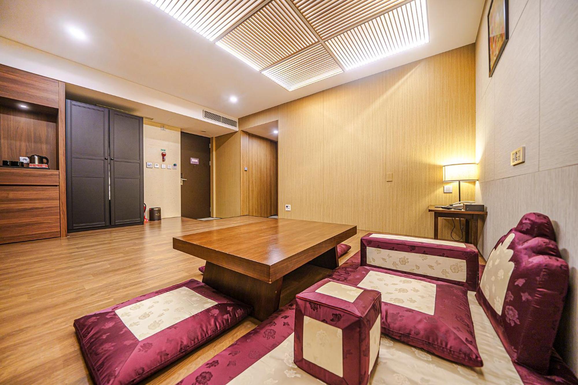 Gloucester Hotel Incheon Bagian luar foto